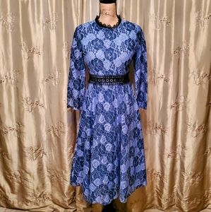 Lai Meng Five Cats, Blue lace party dress